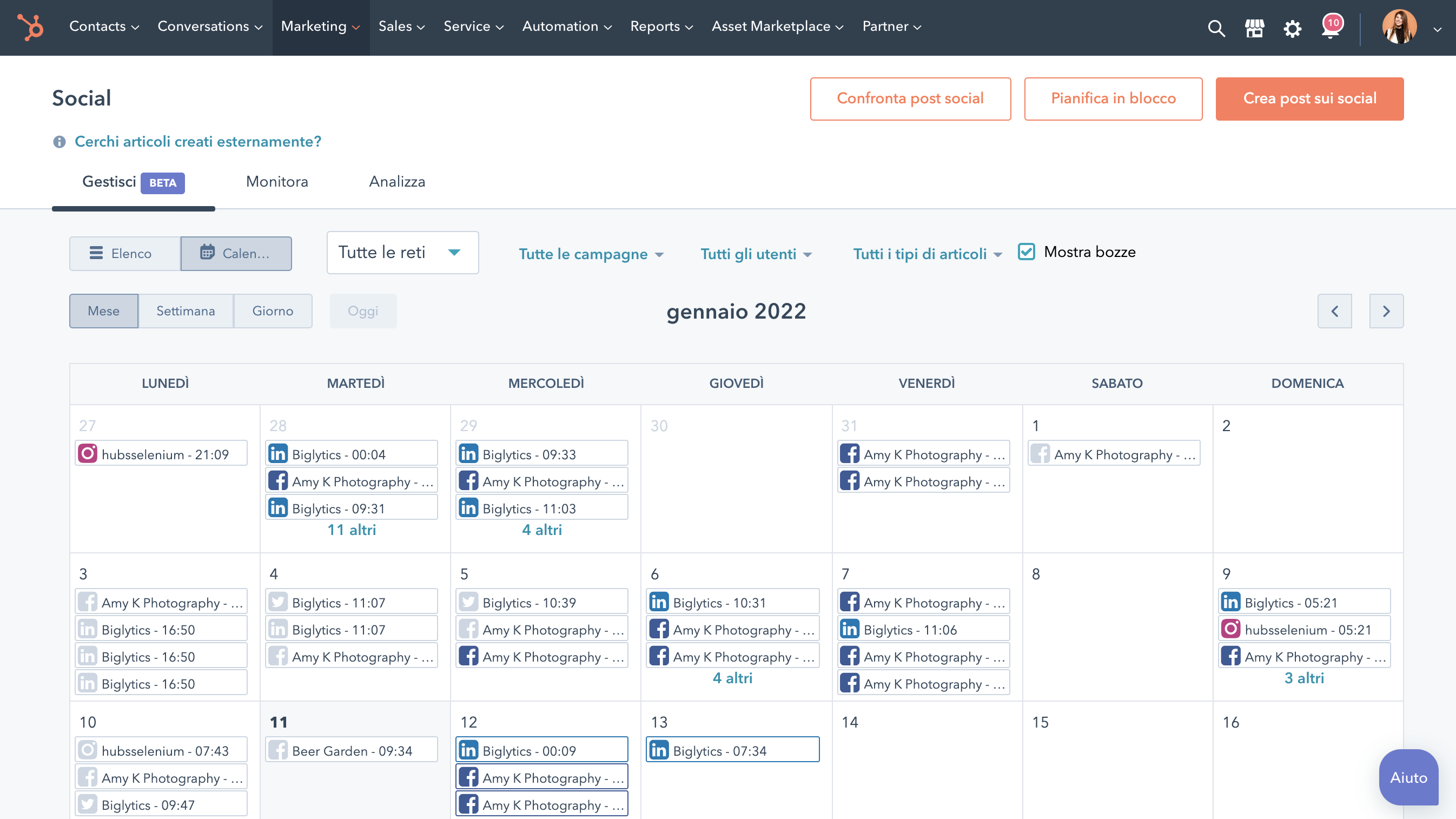 Comprendi come adattare Twitter al resto del calendario social.